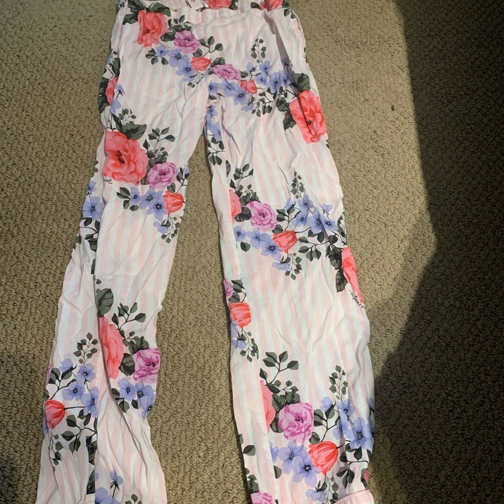 Adorable victoria’s secret pajama bottoms